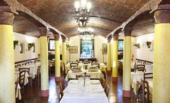 Hotel Gabarda Карпи Екстериор снимка
