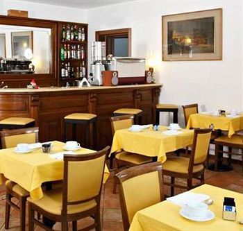 Hotel Gabarda Карпи Екстериор снимка